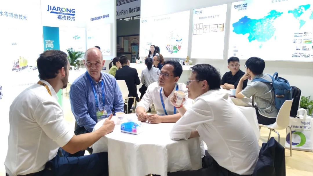 uu����������ն��³���������ͻ���̸